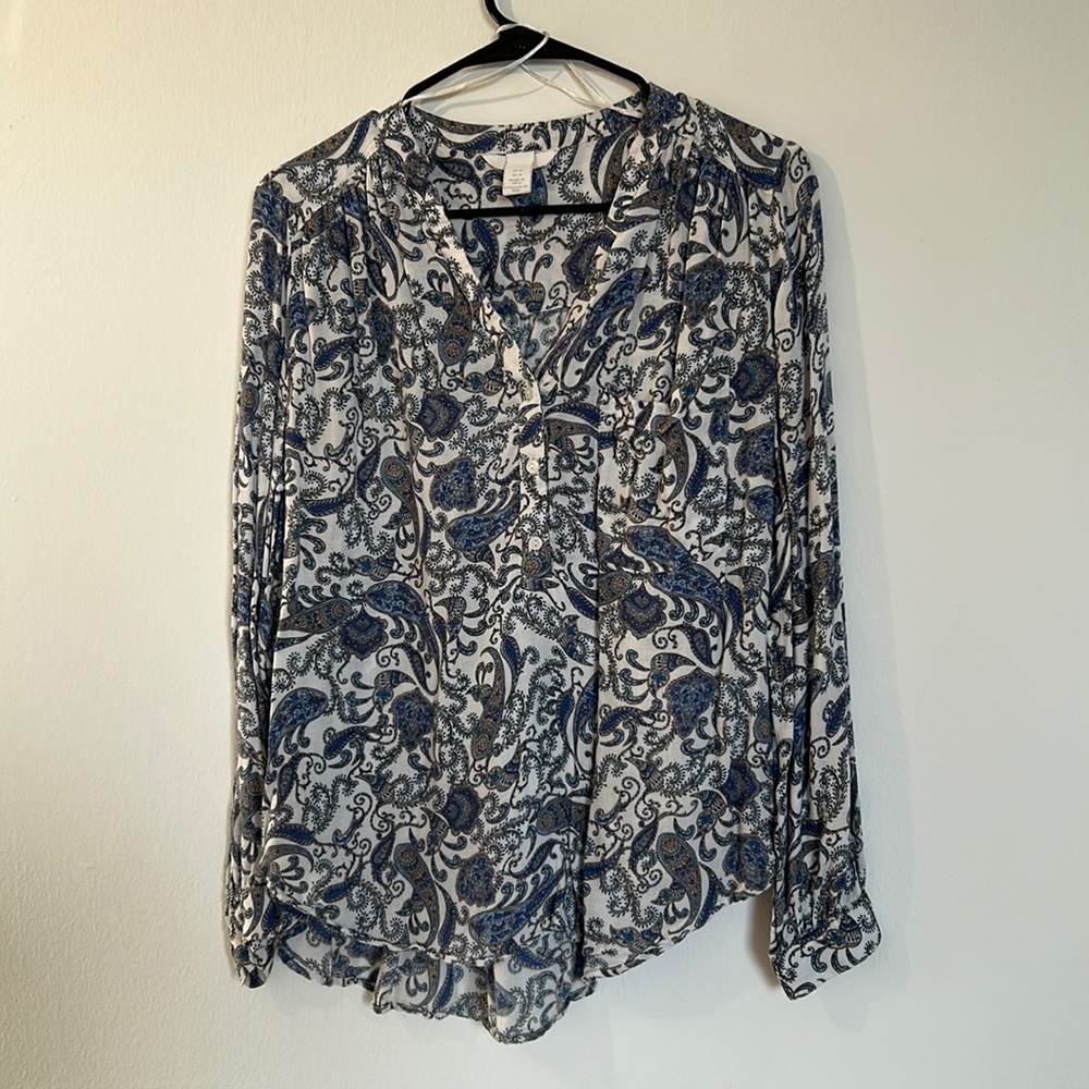 🔴 h&m blue floral patterned blouse